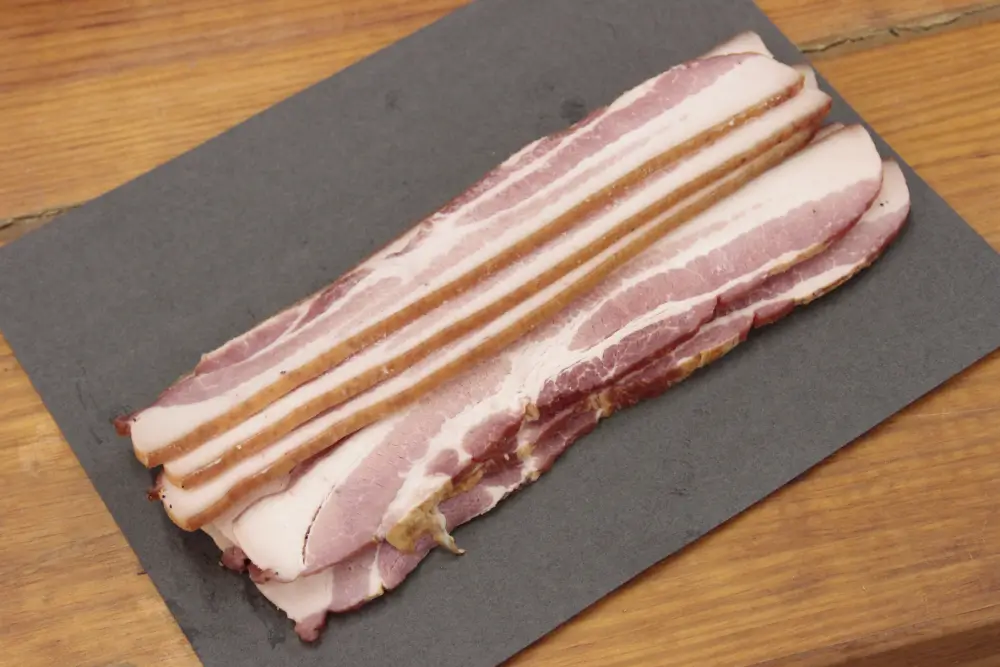 bacon-strips Bacon with the skin on